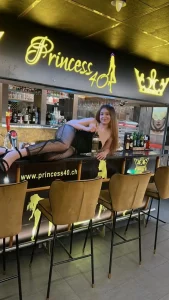 VALENTINA - PRINCESS40